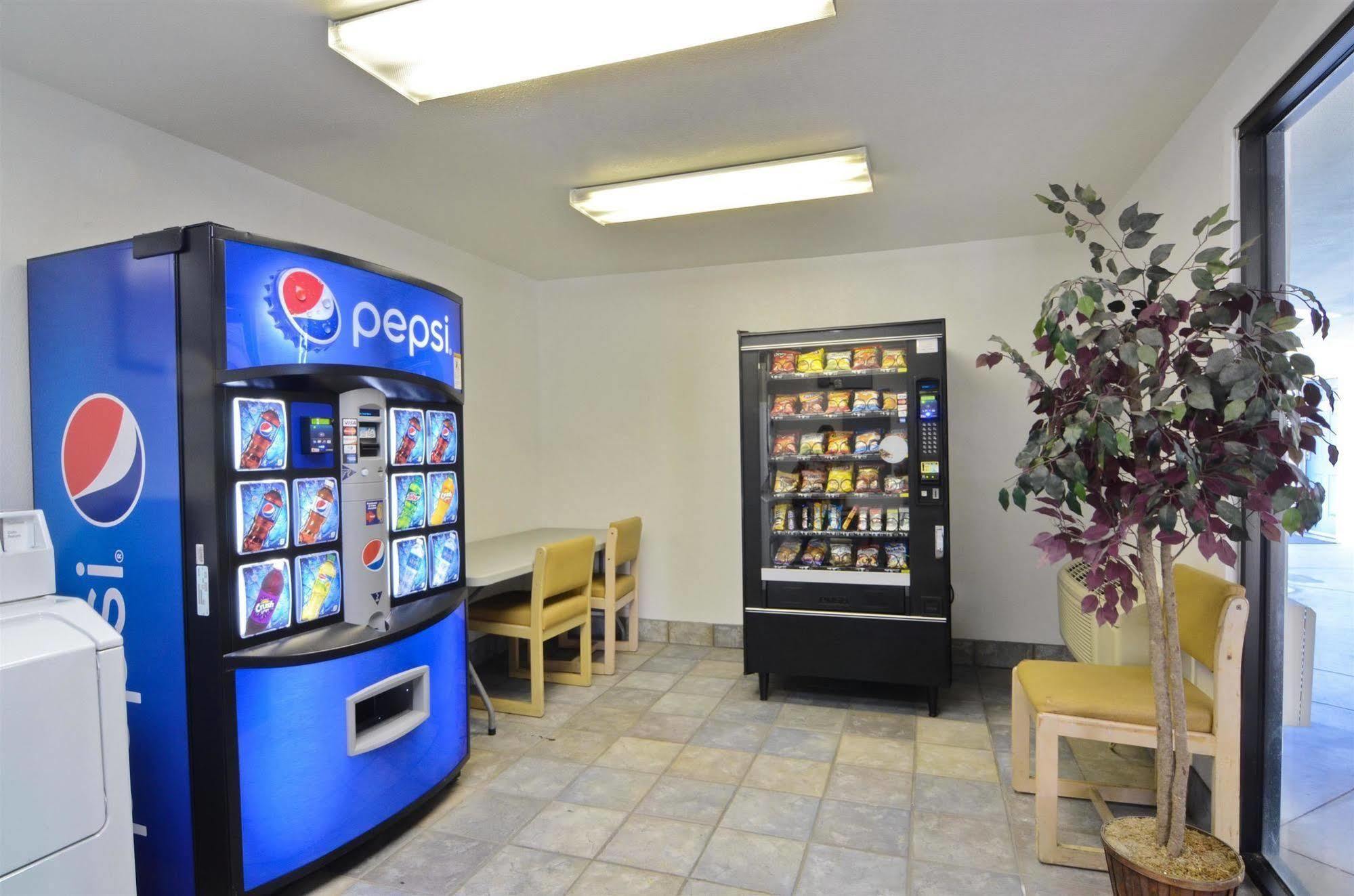 Motel 6-Palm Springs, Ca - East - Palm Canyon المظهر الخارجي الصورة